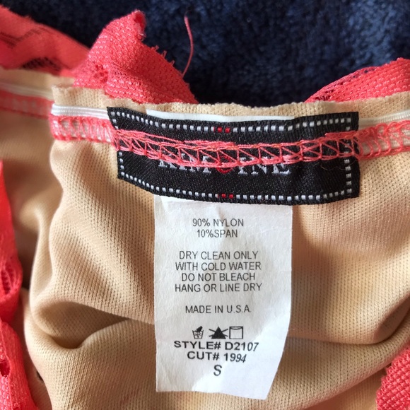 Off The Shoulder Lace Cocktail Dress - Picture 5 of 6